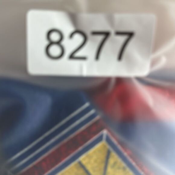 NWOT Women’s/Juniors Blue Short Sleeve Blouse e Graphic Tee Superman - Size M - Picture 4 of 4